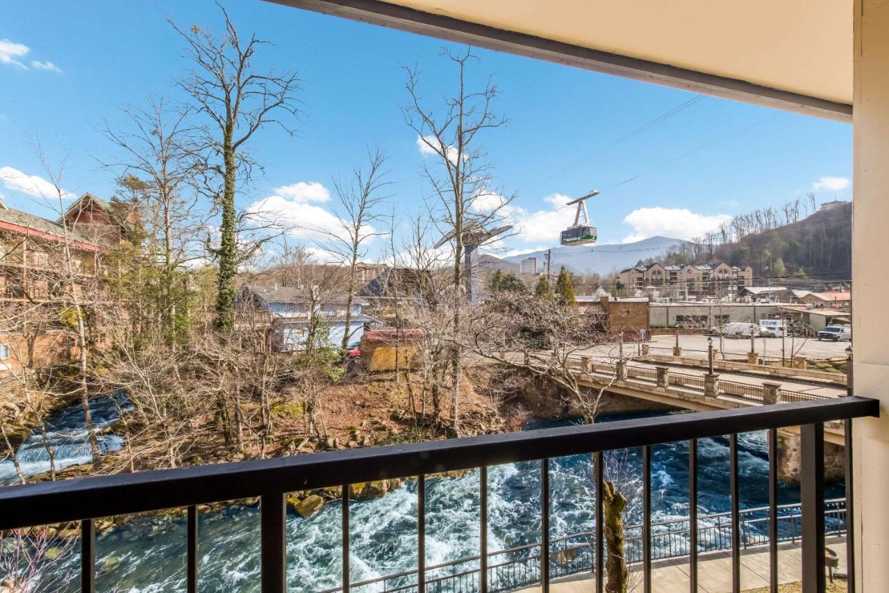 Econo Lodge Inn & Suites On The River Gatlinburg Luaran gambar