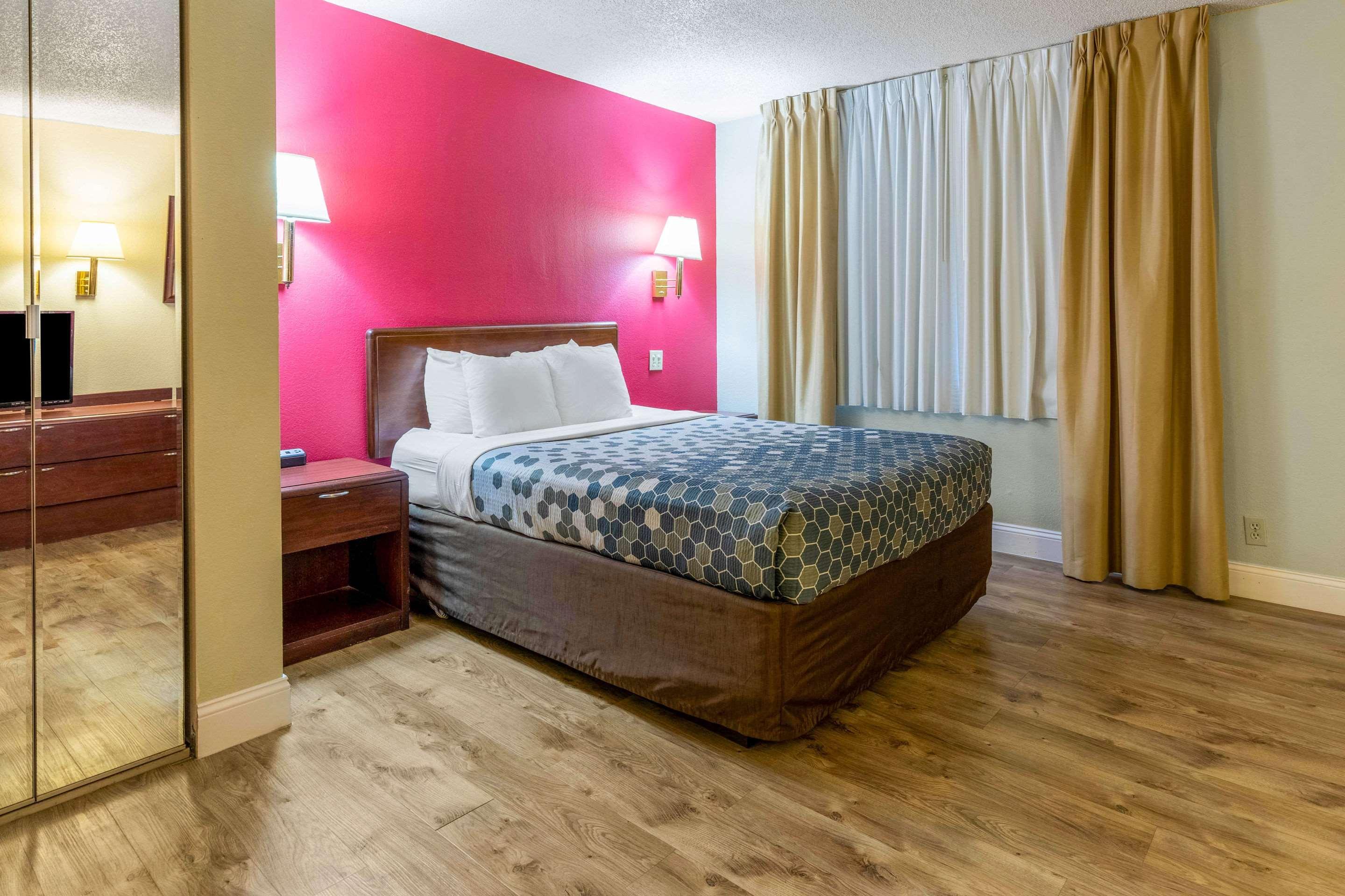 Econo Lodge Inn & Suites On The River Gatlinburg Luaran gambar