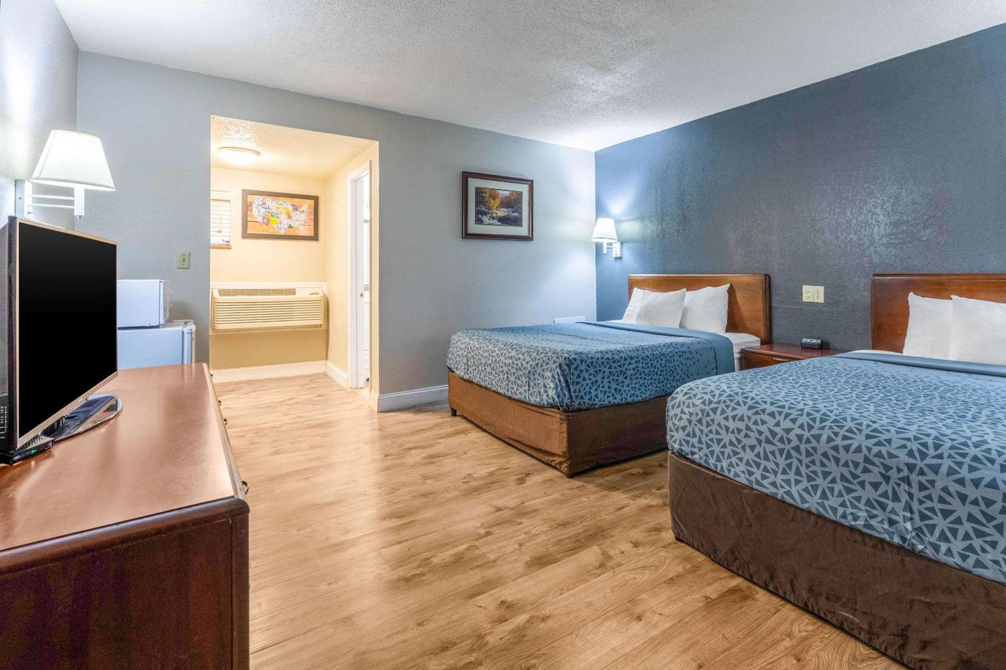 Econo Lodge Inn & Suites On The River Gatlinburg Luaran gambar