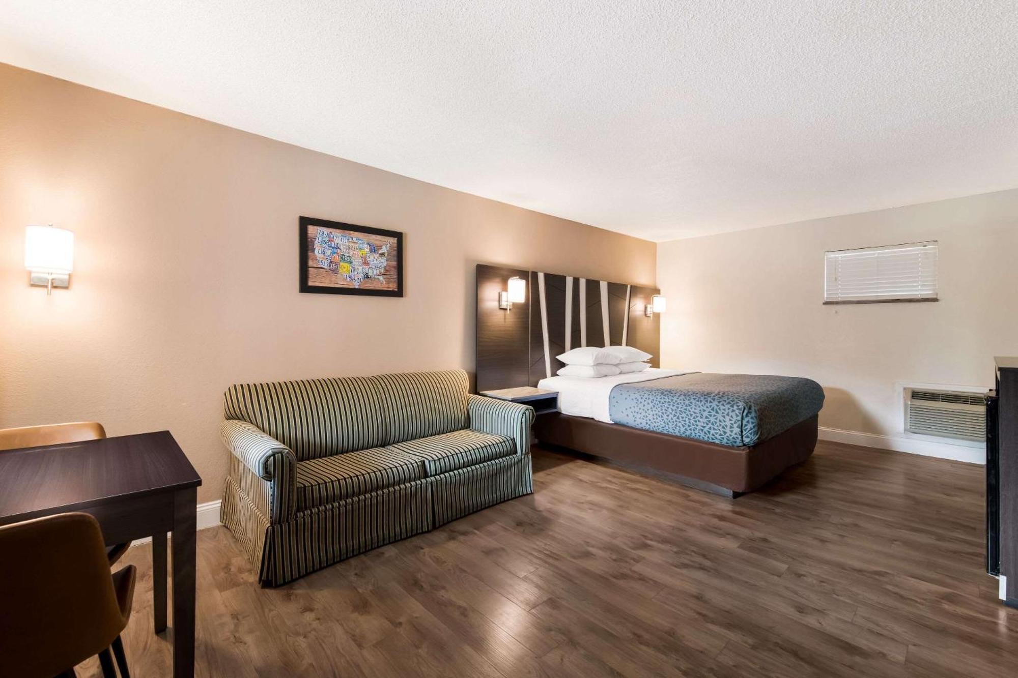 Econo Lodge Inn & Suites On The River Gatlinburg Luaran gambar