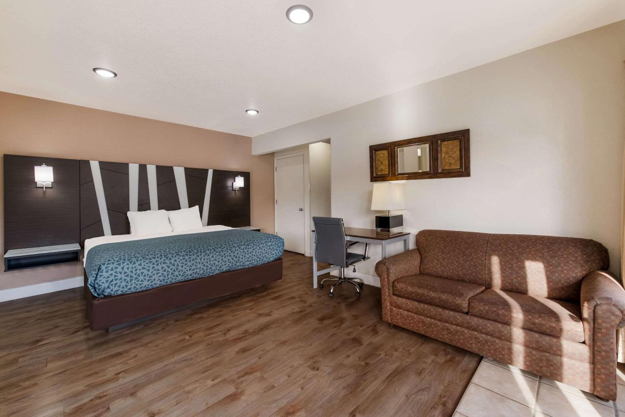 Econo Lodge Inn & Suites On The River Gatlinburg Luaran gambar