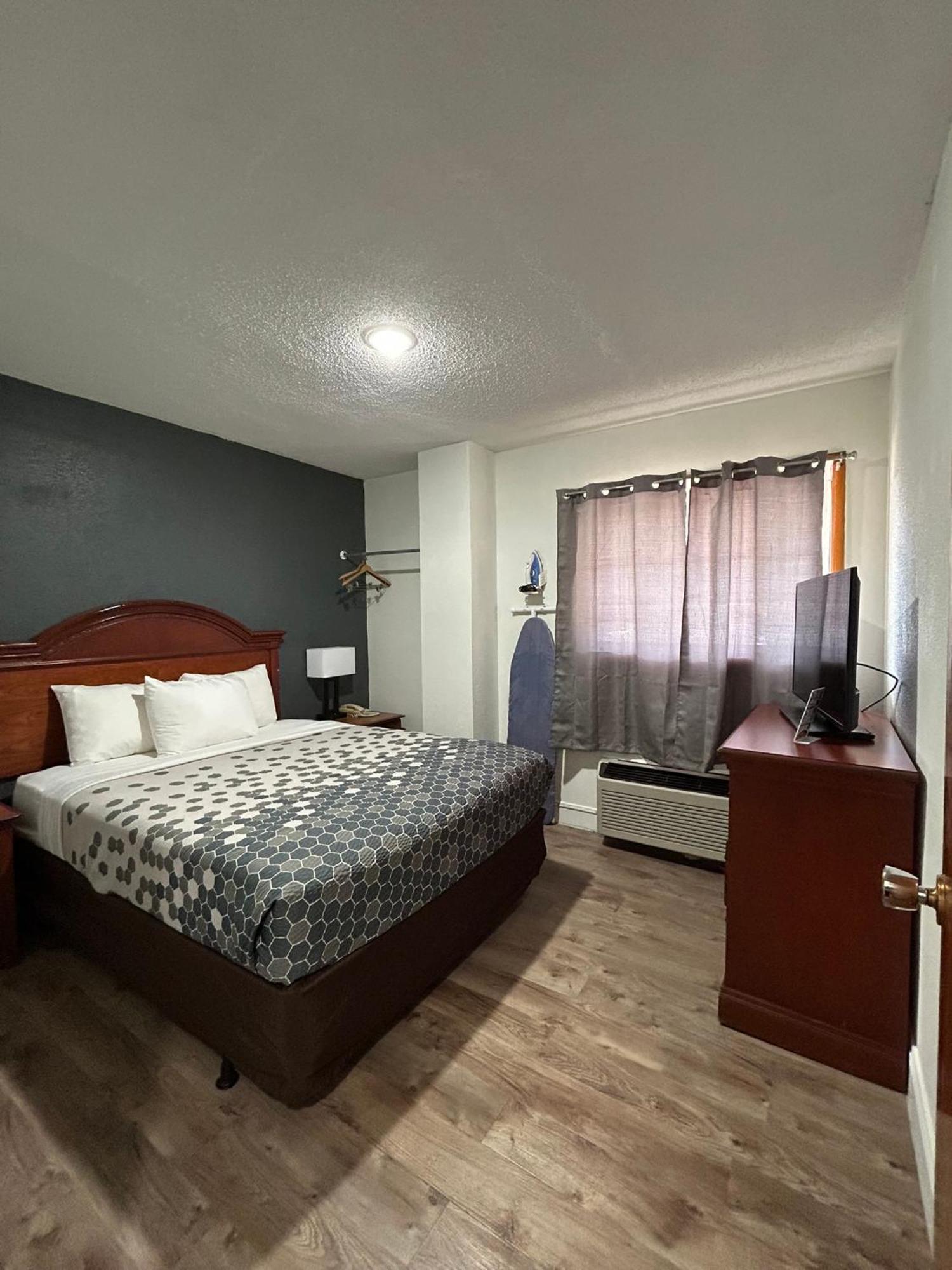 Econo Lodge Inn & Suites On The River Gatlinburg Luaran gambar